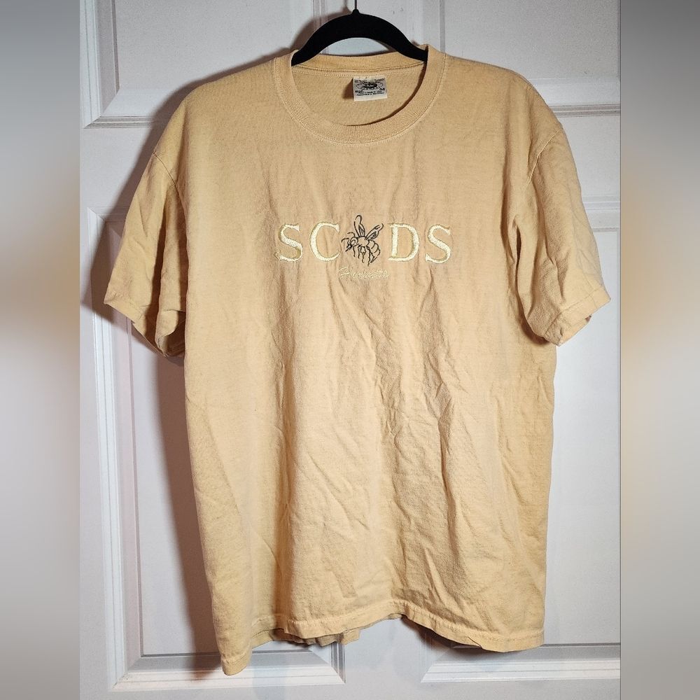Anvil Golden Yellow Cotton Hornet Graphic T Shirt M